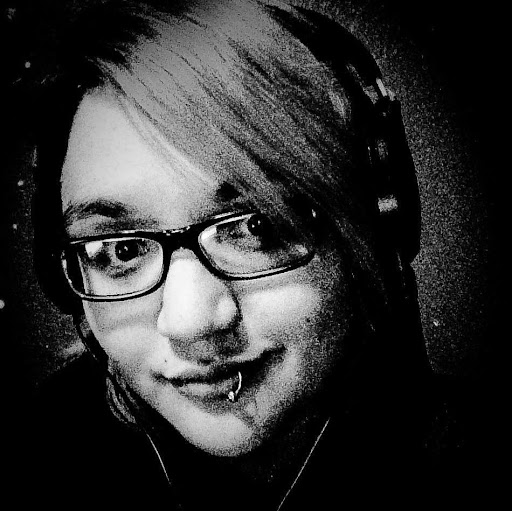 Christina Poole Photo 9