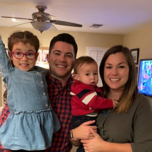 Lindsay Horn Photo 19