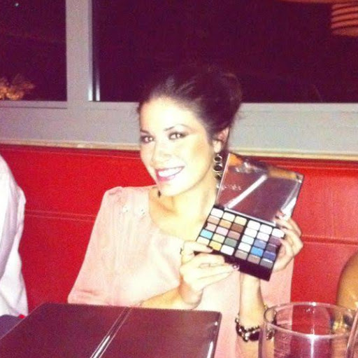 Vanessa Salinas Photo 14