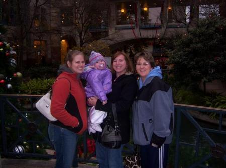 Ann Phillips Photo 33