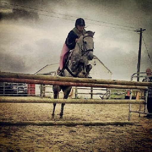 Aimee Walker Photo 15