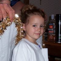 Sara Mathews Photo 19