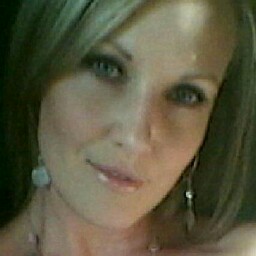 Kristen Richards Photo 24