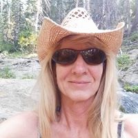 Julie Applegate Photo 34