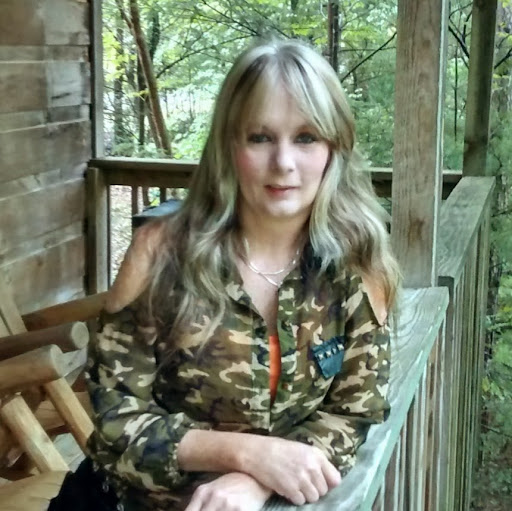 Angela Anderson Photo 22