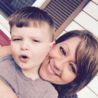 Michelle Hendricks Photo 25
