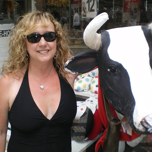 Tracey Roberts Photo 38