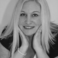 Jessica Holmberg Photo 14