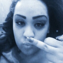 Sara Quintanilla Photo 14