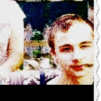 Stephanie Howells Photo 10