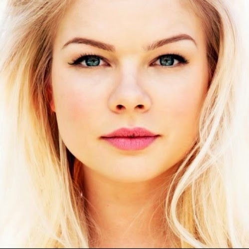 Kelli Goss Photo 3 Kelli Goss Photo 3