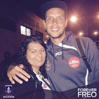 Crystal Humphries Photo 33