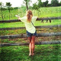 Julia Harris Photo 8