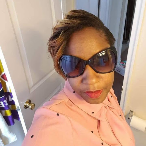 Sarah Skinner Photo 31