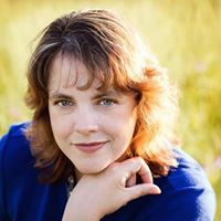 Amy Hayes Photo 14