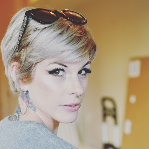 Angela Herbst Photo 14