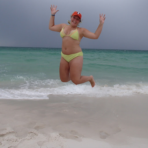 Rachel Bray Photo 33