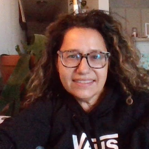 Michelle Hampton Photo 21