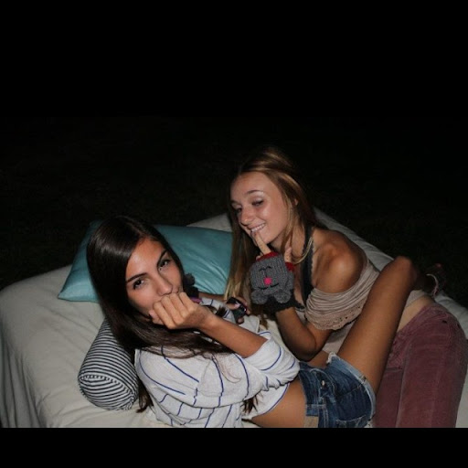 Stephanie Hartog Photo 9