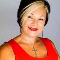 Julia Colburn Photo 3