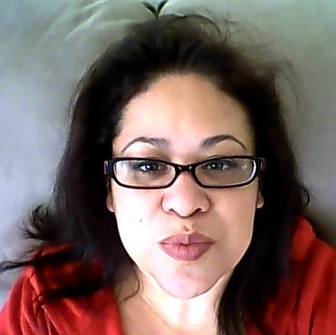Julie Arellano Photo 28