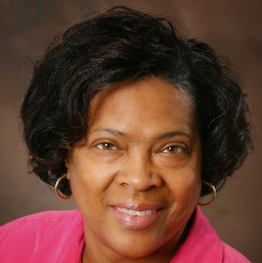 Angela Leslie Photo 21