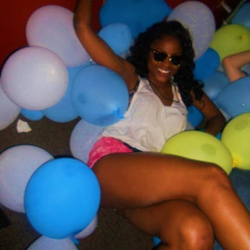 Victoria Cummings Photo 17