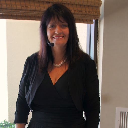 Elizabeth Turk Photo 30