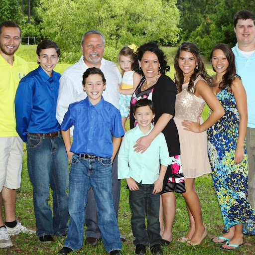 Lisa Sutton Photo 31