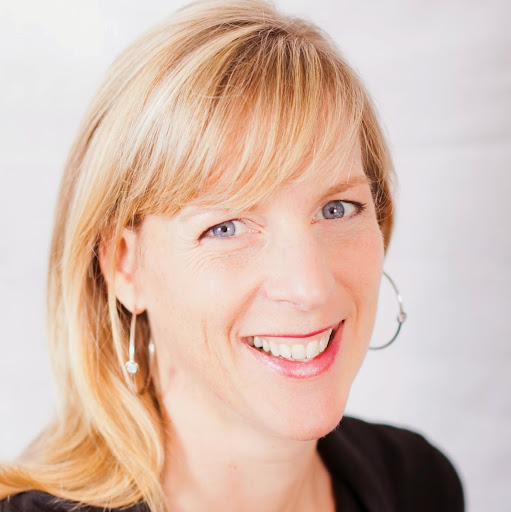 Julie Wright Photo 10
