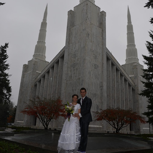 Sara Maddux Photo 3