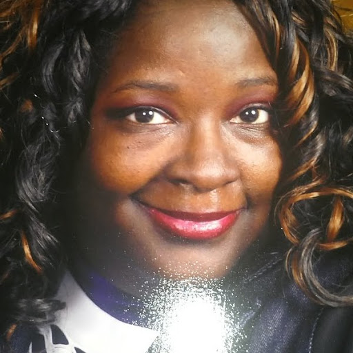 Kimberley Allen Photo 19