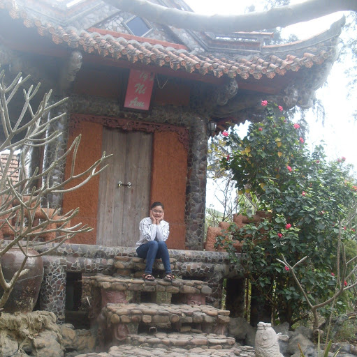 Hoa Tran Photo 37
