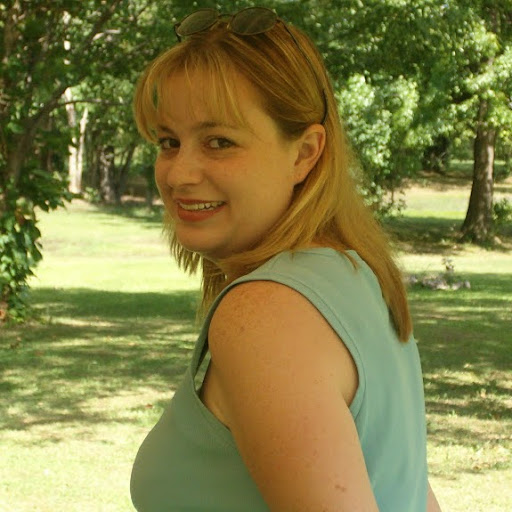 Jenny Golden Photo 14