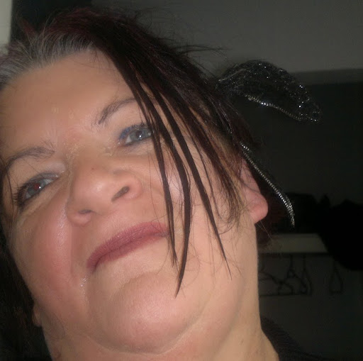 Julie Boyle Photo 14