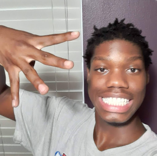 Alyssa Hopkins Photo 15