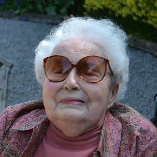 Patricia Cameron Photo 45