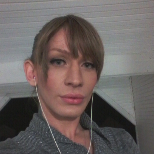 Victoria Wolfe Photo 1