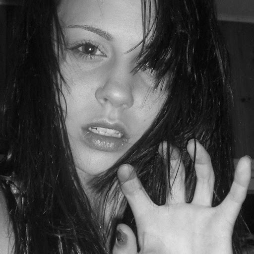 Kirsten Collins Photo 7