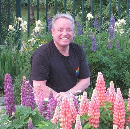 Robert Hogg Photo 32