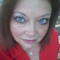 Kelly Stapleton Photo 34