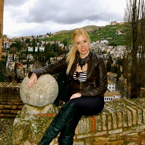 Angela Moen Photo 20