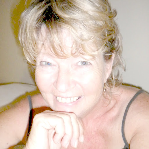 Louise Smith Photo 42