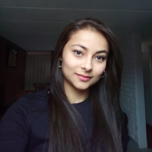 Angie Tirado Photo 7