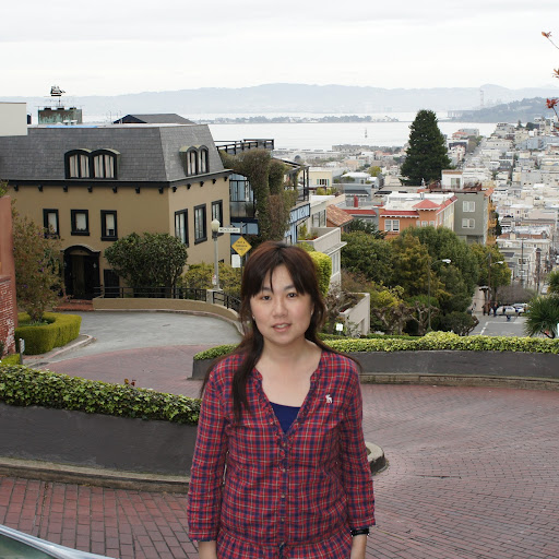 Julie Liang Photo 12