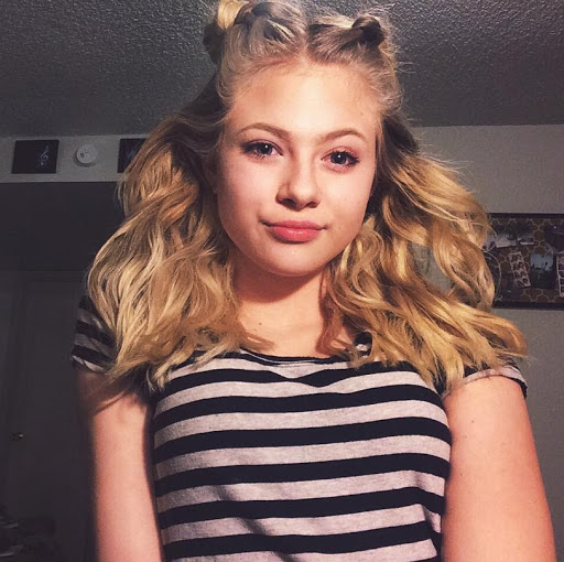 Elizabeth Jamison Photo 32