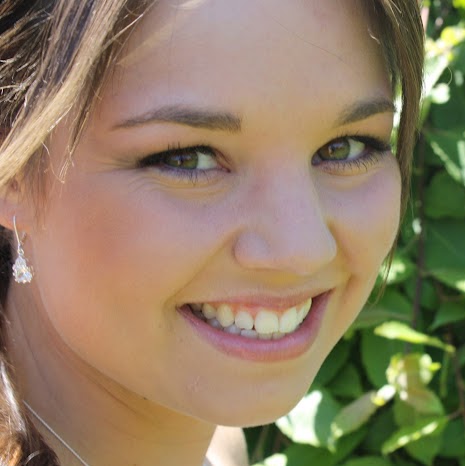 Elizabeth Honeycutt Photo 11