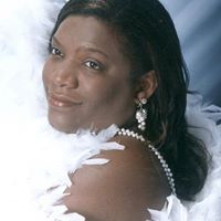 Michelle Gregory Photo 30