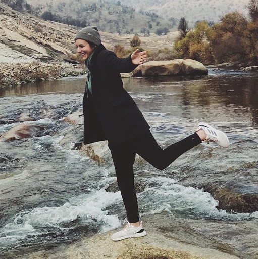 Katie Sutton Photo 33