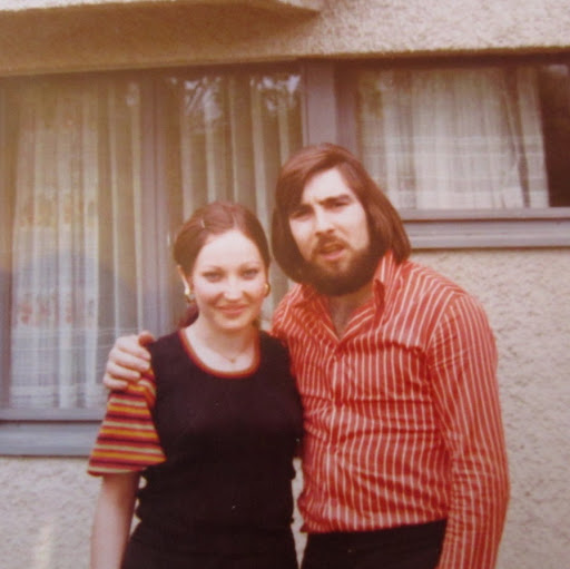 Julia Flores Photo 11